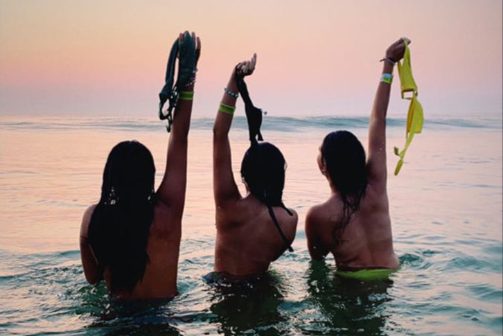 Ảnh gái xinh nu de sexy “vếu” to da trắng – Concept nghệ thuật gió biển mùa hè mới nhất Gái xinh nude sexy vú to da trắng – Concept nghệ thuật gió biển mùa hè mới nhất