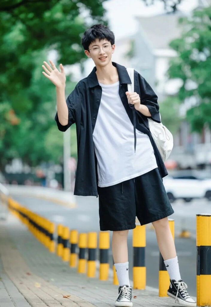 Ảnh con trai 2k10 đẹp tự nhiên không chỉnh sửa, vibe tươi mới